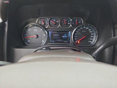 Used 2017 Chevrolet Suburban LT image 30