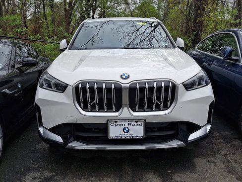 Used 2025 BMW X1 xDrive28i w/ Convenience Package AWD/4WD image 2