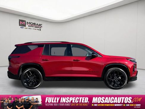 Used 2025 Chevrolet Traverse RS w/ LPO, Floor Liner Package AWD/4WD image 2