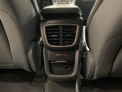 Used 2019 Lincoln Nautilus Reserve AWD/4WD image 32