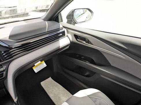 New 2026 Toyota Camry SE w/ Convenience Package FWD image 15