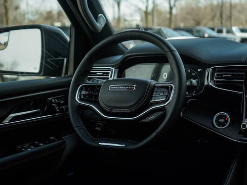 New 2026 Jeep Grand Wagoneer L Summit AWD/4WD image 19