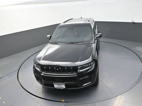 New 2026 Jeep Grand Cherokee Limited AWD/4WD image 12