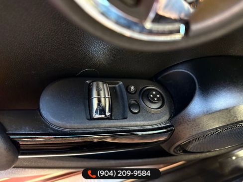 Used 2019 MINI Cooper S w/ Premium Package image 23