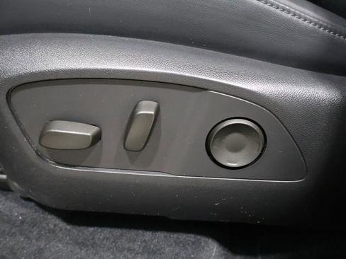 Used 2024 GMC Acadia Elevation image 12