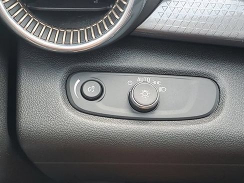 Certified 2024 Chevrolet Trax ACTIV FWD image 18