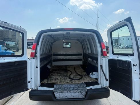 Used 2019 Chevrolet Express 2500 image 6