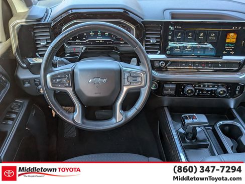 Used 2024 Chevrolet Silverado 1500 LT Trail Boss w/ Convenience Package II AWD/4WD image 32