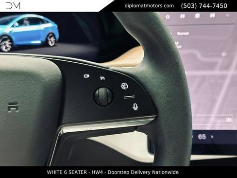 Used 2025 Tesla Model X AWD/4WD image 32