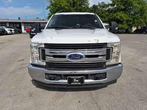 Used 2018 Ford F250 XL w/ Power Equipment Group RWD image 2