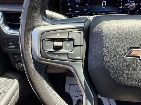 Used 2022 Chevrolet Suburban Premier AWD/4WD image 38