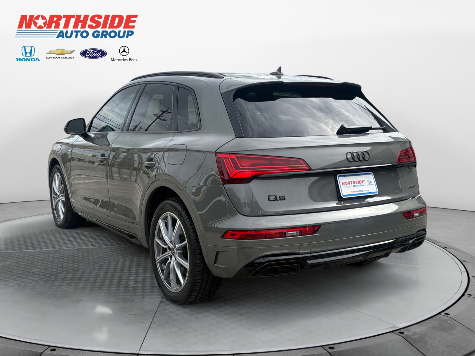 Used 2024 Audi Q5 e Premium Plus AWD/4WD image 5