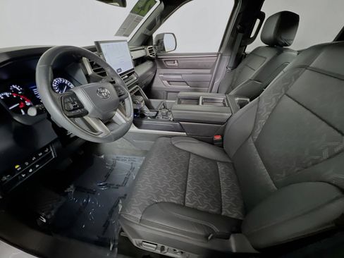 Used 2025 Toyota Tundra SR5 w/ SR5 Premium Package AWD/4WD image 14