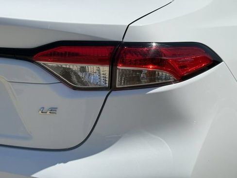 Used 2025 Toyota Corolla LE FWD image 7