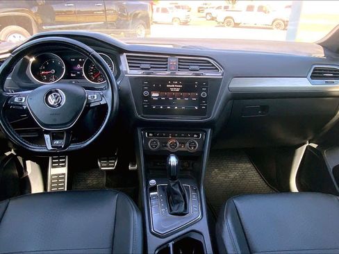 Used 2020 Volkswagen Tiguan SE R-Line image 16