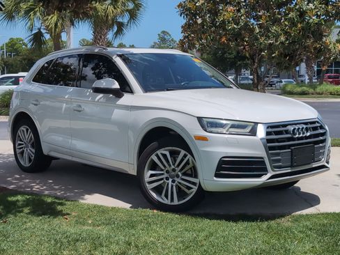 Used 2018 Audi Q5 2.0T Premium Plus w/ Premium Plus Package AWD/4WD image 2