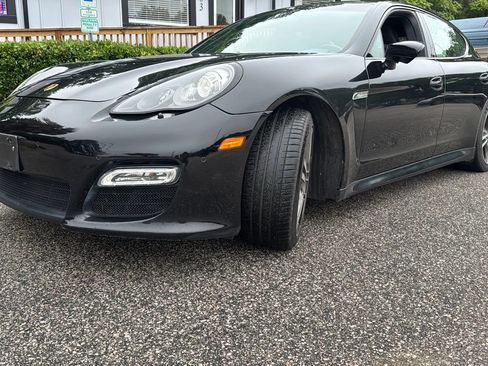 Used 2013 Porsche Panamera GTS AWD/4WD image 2