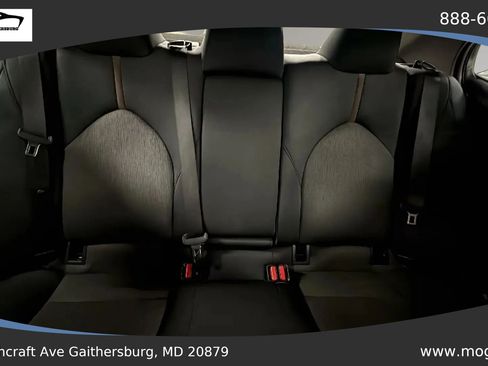 Used 2018 Toyota Camry LE FWD image 10