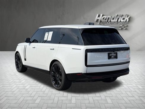 Used 2025 Land Rover Range Rover Long Wheelbase SE AWD/4WD image 7