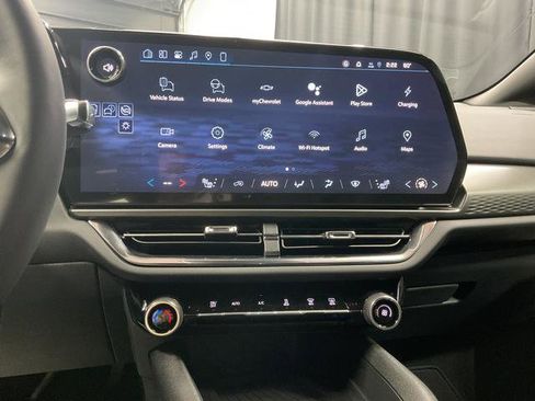 New 2026 Chevrolet Equinox EV LT w/ Comfort Package image 22