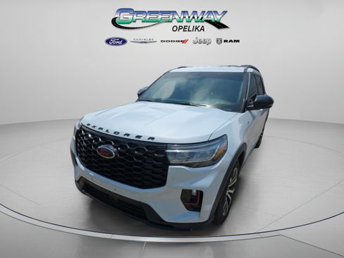 Used 2026 Ford Explorer ST-Line RWD image 3