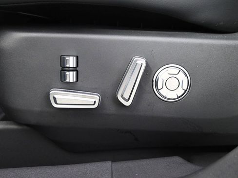 New 2026 Lincoln Nautilus Reserve image 14