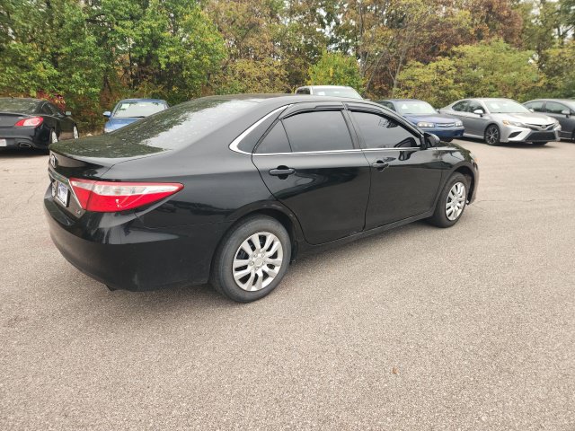 Used 2017 Toyota Camry LE FWD image 8