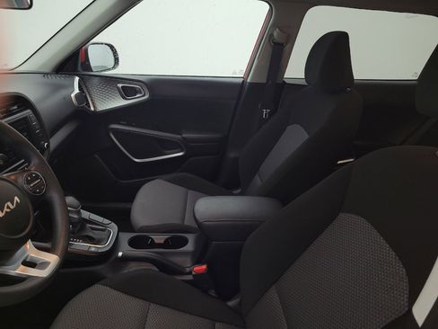 Used 2023 Kia Soul LX w/ Option Group 015 image 17