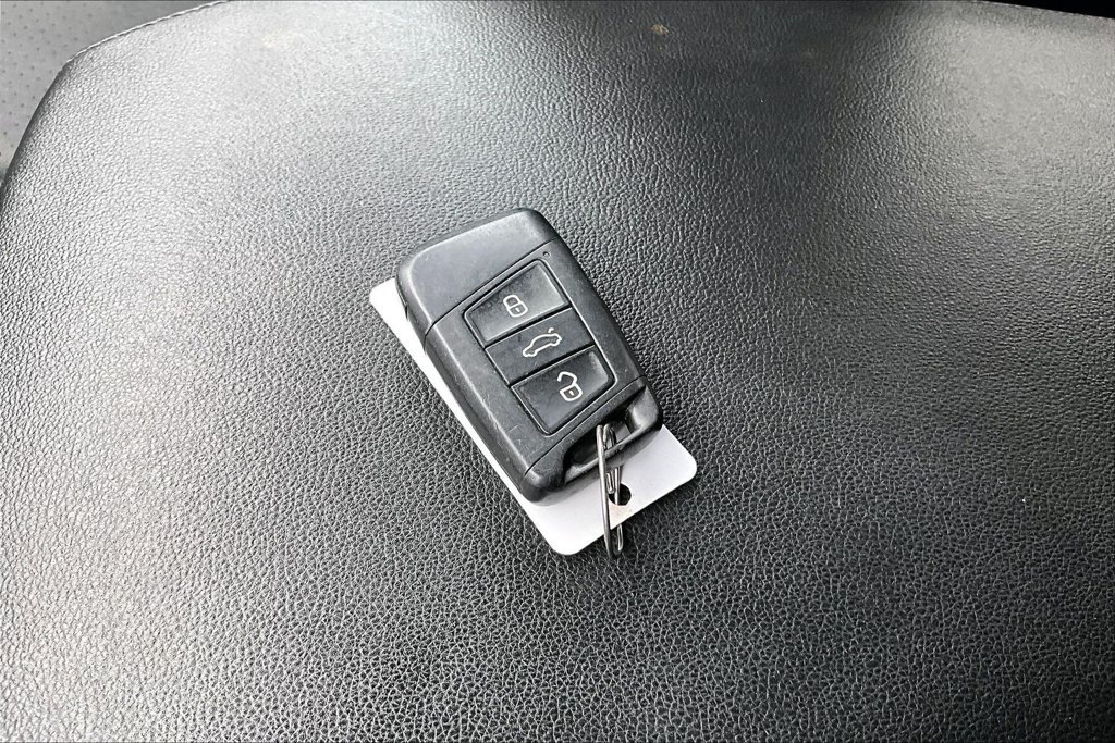 Used 2018 Volkswagen Atlas SE FWD image 36