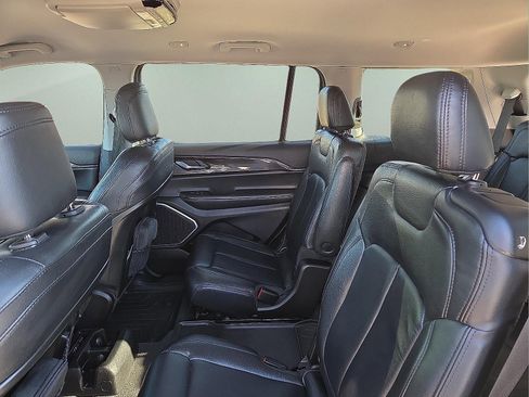 Used 2022 Jeep Grand Cherokee L Laredo w/ Luxury Tech Group I image 10