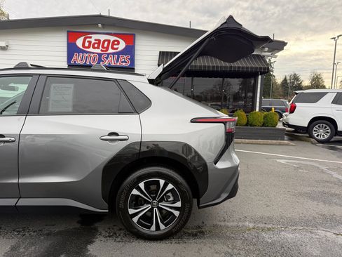 Used 2024 Toyota bZ4X XLE w/ Weather Package image 8