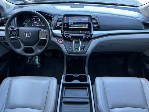 Used 2019 Honda Odyssey EX-L image 3