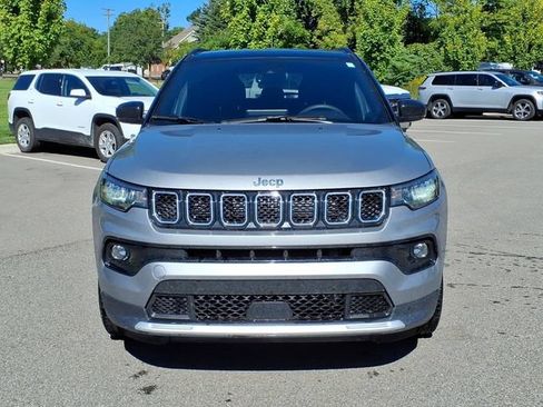 Used 2023 Jeep Compass Limited w/ Elite Group AWD/4WD image 2