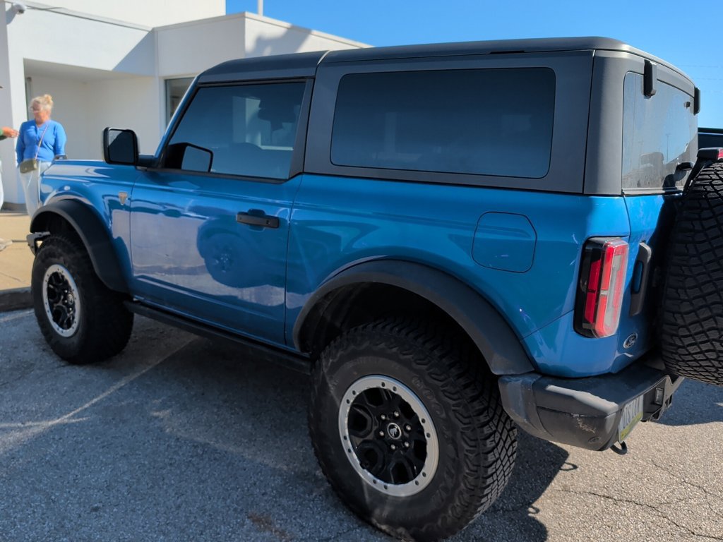 Used 2024 Ford Bronco Badlands w/ Sasquatch Package AWD/4WD image 4