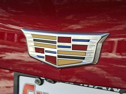 Used 2019 Cadillac XT4 Premium Luxury w/ Enhanced Visibility Package image 31