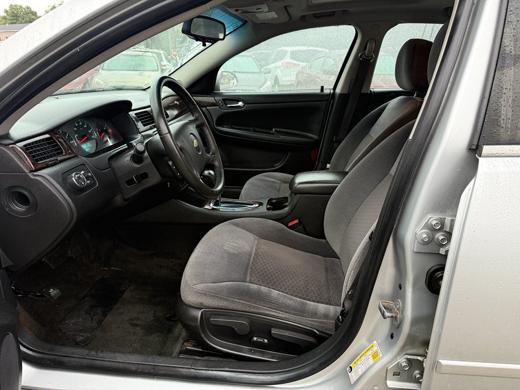 Used 2012 Chevrolet Impala LT w/ LT Sunroof Package FWD image 12
