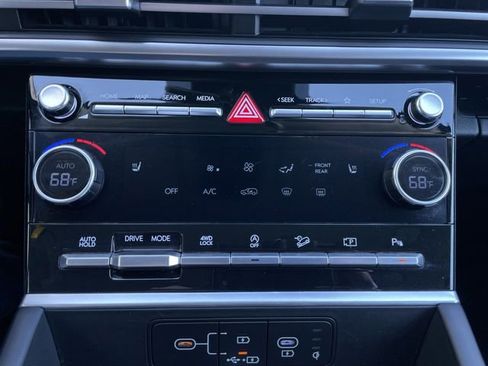 Used 2024 Hyundai Santa Fe SEL image 18