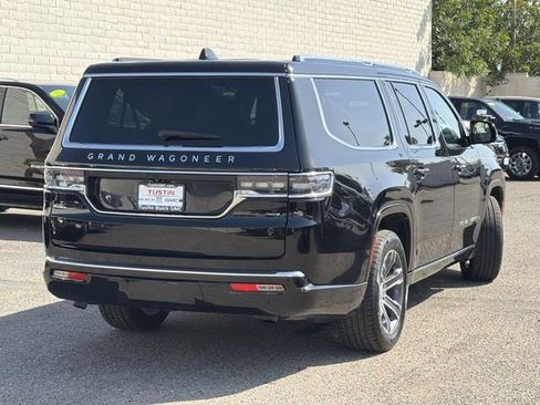 Used 2024 Jeep Grand Wagoneer L 4WD image 4
