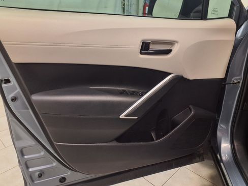 Used 2022 Toyota Corolla Cross L FWD image 25