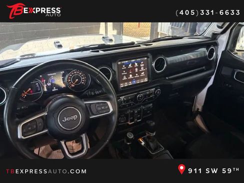 Used 2023 Jeep Wrangler Unlimited Sahara image 20