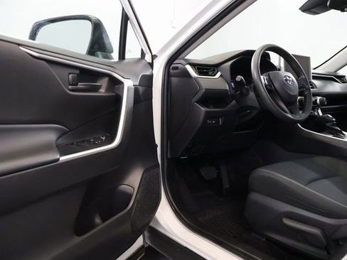 Used 2024 Toyota RAV4 LE image 8