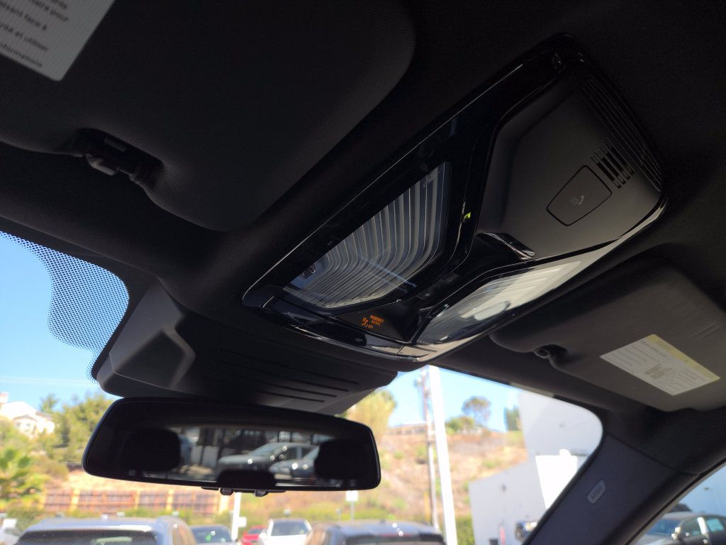 Used 2024 BMW X5 sDrive40i w/ M Sport Package RWD image 17