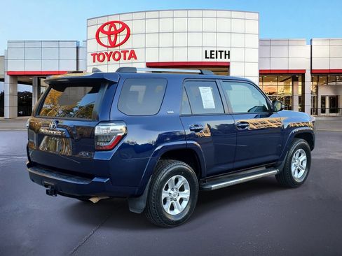 Used 2020 Toyota 4Runner SR5 Premium image 5