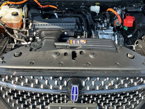 Used 2024 Lincoln Nautilus Reserve image 38