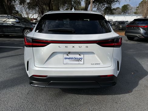 Used 2025 Lexus NX 250 FWD w/ Premium Package image 8