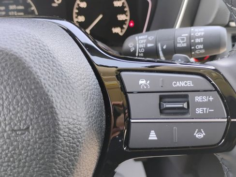 Certified 2025 Honda Pilot Touring image 19