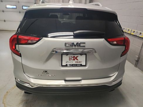 Used 2020 GMC Terrain SLT w/ Preferred Package image 22