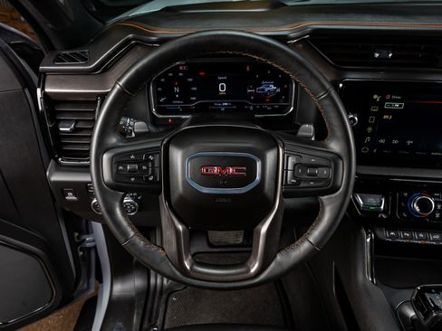 Used 2024 GMC Sierra 1500 AT4 w/ AT4 Preferred Package image 19