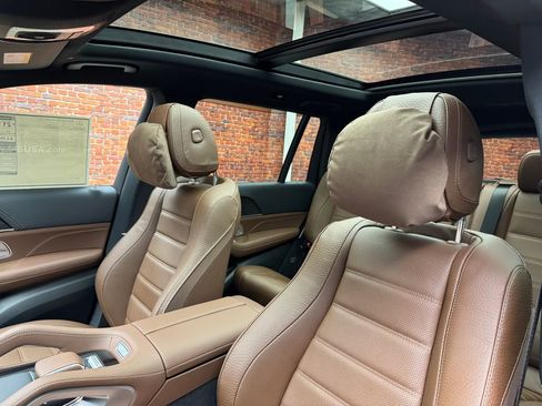 New 2026 Mercedes-Benz GLS 450 4MATIC image 3