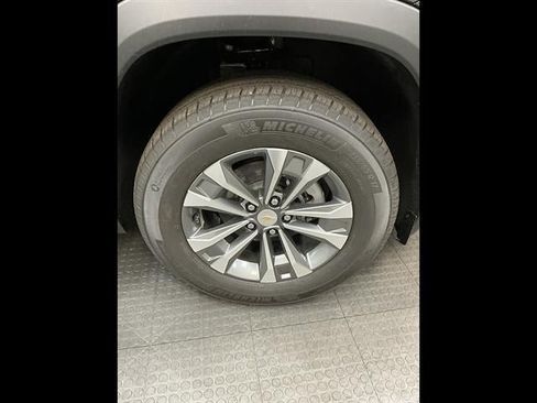 New 2027 Chevrolet Equinox LT w/ LPO, Floor Liner Package AWD/4WD image 37